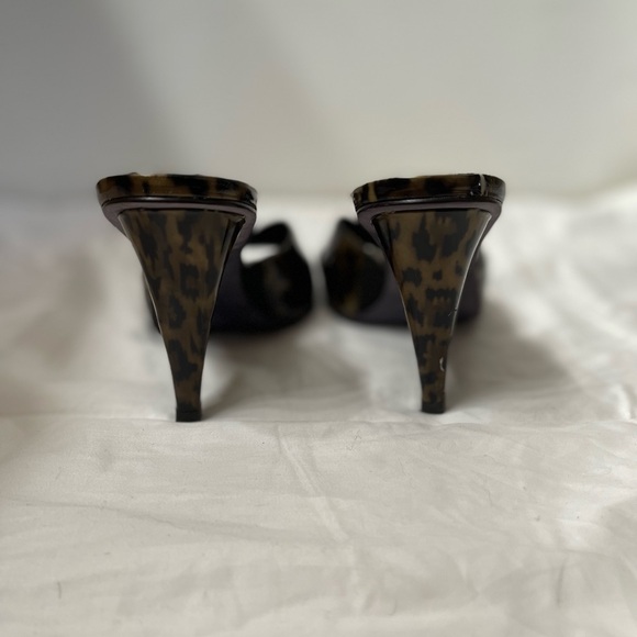 Donald J Pliner | Leopard Print Heels | Size 8 | Basically New - Picture 3 of 3